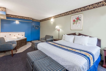 Deluxe Studio Suite, 1 King Bed, Non Smoking