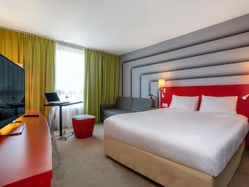 Standard Family Room with 1 double bed and 2 sofas