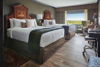 Suite, 2 Queen Beds, Accessible (Hearing)
