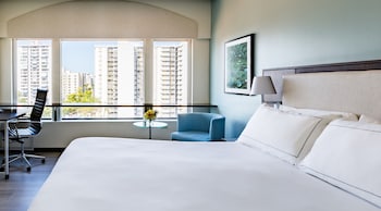Room, 1 King Bed, Microwave, Tower