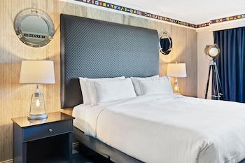 Family Room, Multiple Beds, Microwave