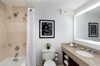 Room, 1 King Bed, Microwave
