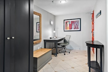 Family Room, Multiple Beds, Microwave