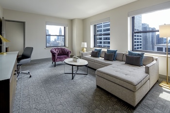 Junior Suite, 1 King Bed, City View, Tower (Premier, Executive Tower)