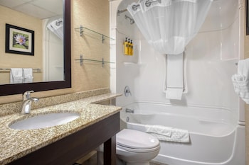 Standard Room, 1 Queen Bed, Non Smoking, Refrigerator