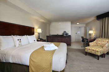 Room, 1 King Bed, Accessible (Mobility & Hearing, Roll-in Shower)