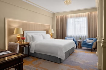 Premier Room, 1 King Bed, City View