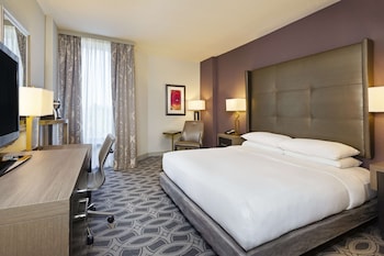Room, 1 King Bed, Accessible, Allergy Friendly (Hearing)