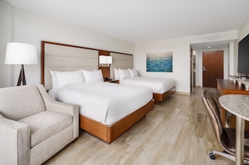 Room, 2 Queen Beds, Balcony (Gulf View)