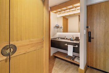 Deluxe Room, 2 Double Beds (Plus)