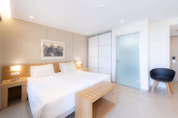 Superior Room, 1 King Bed, Non Smoking