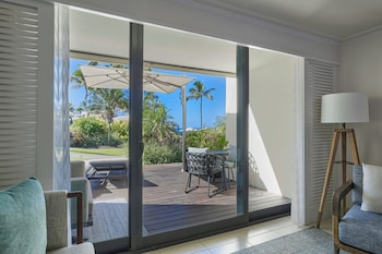 Room, 1 King Bed, Lanai, Ocean View (Sundeck, Ground Floor)