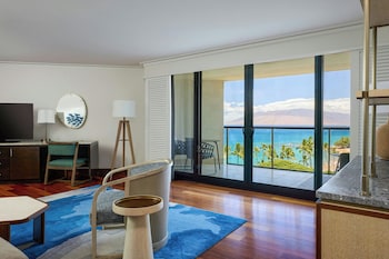 Junior Suite, 1 King Bed, Ocean View (Balcony)