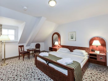 Family Suite, Multiple Beds, Mezzanine (Quite)