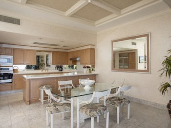 Condo, 2 Bedrooms, Oceanfront (C105)