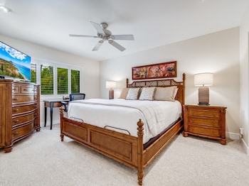 Condo, 2 Bedrooms, Oceanfront (B205)