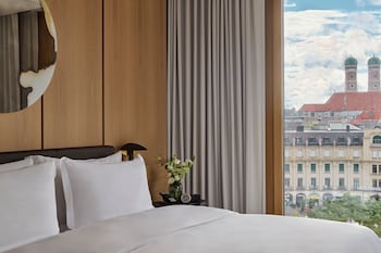 Room, 1 Bedroom, City View