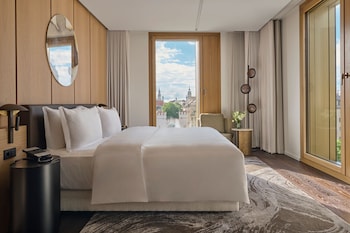 Room, 1 Bedroom, City View