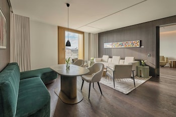 Room, 1 Bedroom, City View