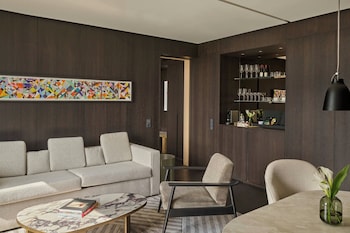 Room, 1 Bedroom, City View