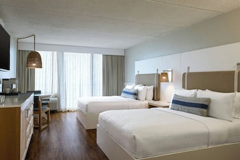 Room, 2 Queen Beds, City View
