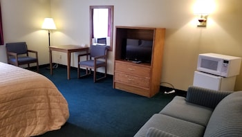 Suite, 1 King Bed, Non Smoking, Refrigerator & Microwave
