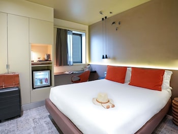 Classic Room, 1 Queen Bed