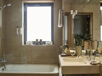 Suite, 1 King Bed