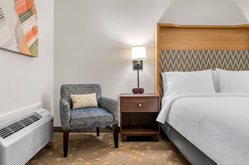Standard Room, 1 Queen Bed