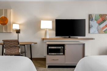 Premium Room, 2 Queen Beds, Accessible (Communications)
