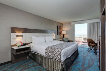 Standard Room, 1 King Bed, Ocean View