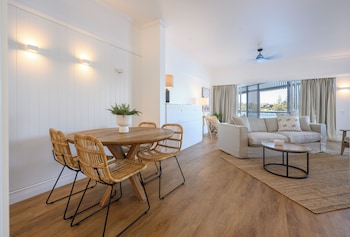Deluxe Bungalow, 1 Double Bed, Overwater