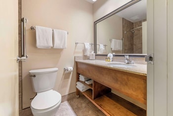 Standard Room, 2 Queen Beds, Non Smoking, Patio (with Sofabed)