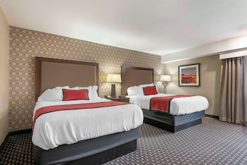 Standard Room, 2 Queen Beds, Non Smoking, Refrigerator & Microwave (2nd Floor)