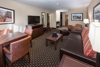 Suite, Multiple Beds, Non Smoking, Refrigerator & Microwave