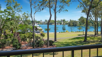 Club Suite, 1 King Bed with Sofa bed, Club Lounge Access (Queenslander)