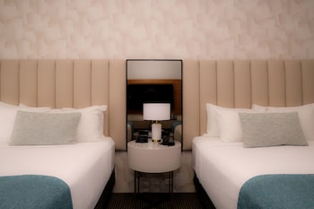 Room, 2 Double Beds, Ocean View