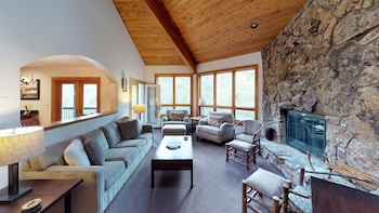 Condo, 4 Bedrooms (Gold)