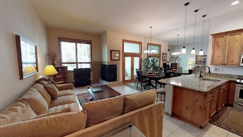 Condo, 1 Bedroom (Gold)