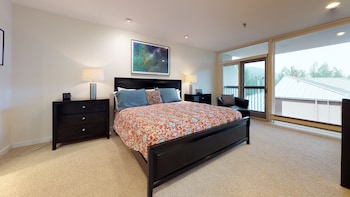 Luxury Condo, 3 Bedrooms (Platinum)
