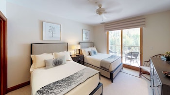 Condo, 2 Bedrooms