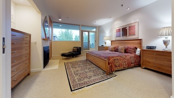 Luxury Condo, 3 Bedrooms (Platinum)