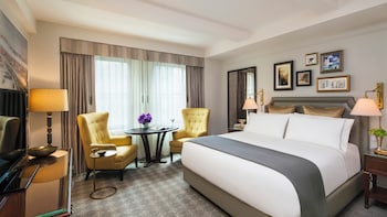 Classic Room, 1 King Bed (High Floor)