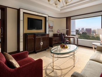 Premier Room, 1 King Bed, Bathtub (Selection)