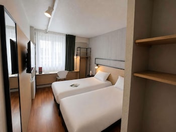 Standard Room, 2 Twin Beds