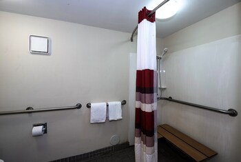 Deluxe Room, 2 Double Beds, Accessible, Non Smoking