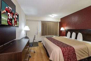 Deluxe Room, 1 King Bed, Smoking
