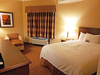 Standard Room, 1 Queen Bed, Non Smoking, Refrigerator (Walk-in Shower)