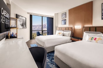 Remus 2 Queens (Newly Renovated)