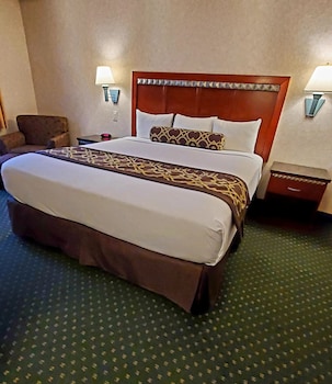Standard Room, 1 King Bed, Accessible, Non Smoking